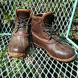 Duck boots